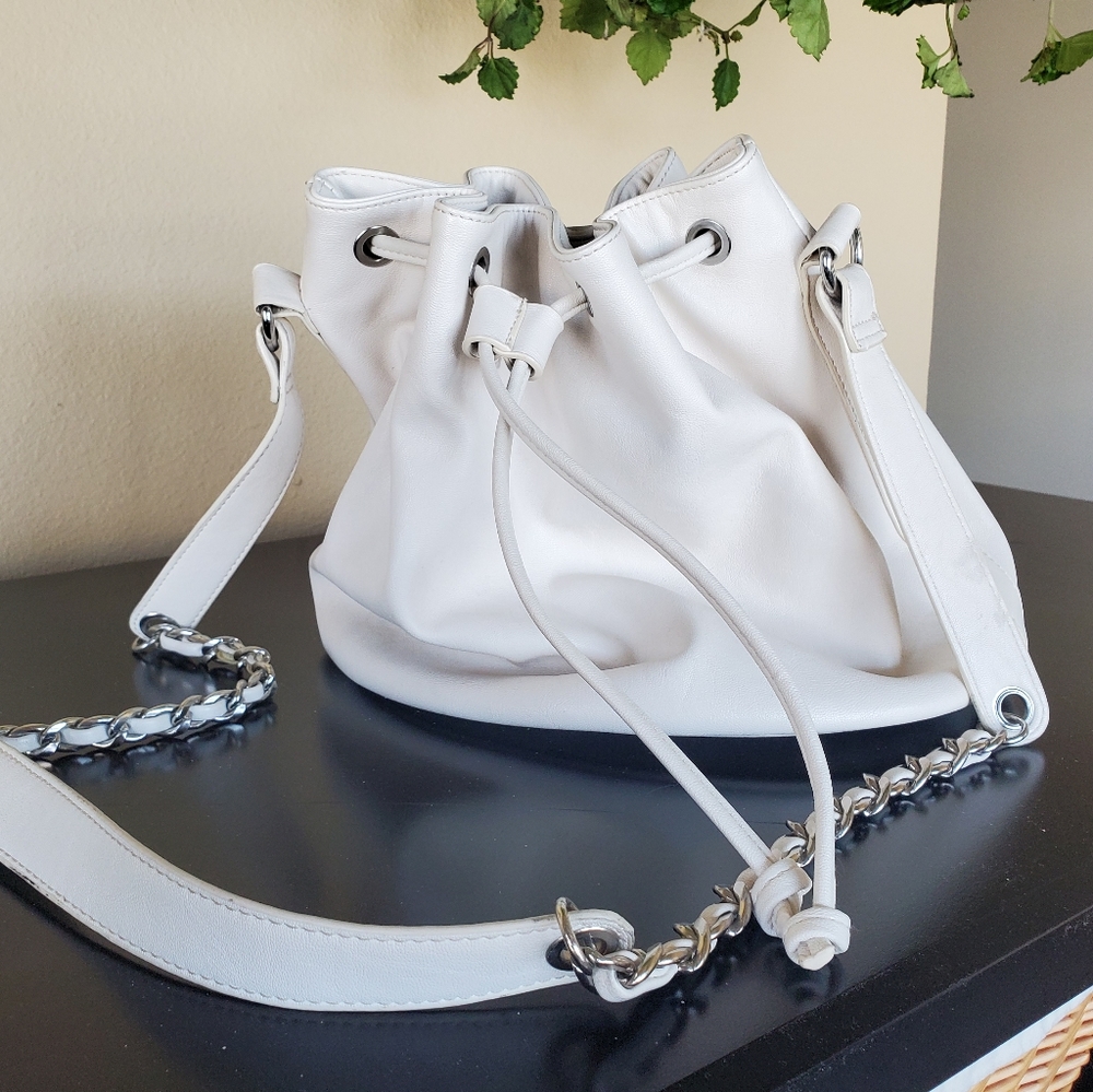 Forever21 White Bucket Bag Crossbody